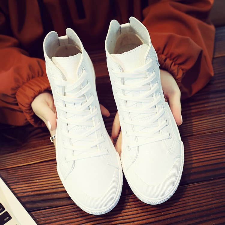 ハイカットスニーカー 定番 オールシーズン カジュアル シンプル 可愛い 通勤 会社 通学 学校 日常使い デイリーコーデ 安定感