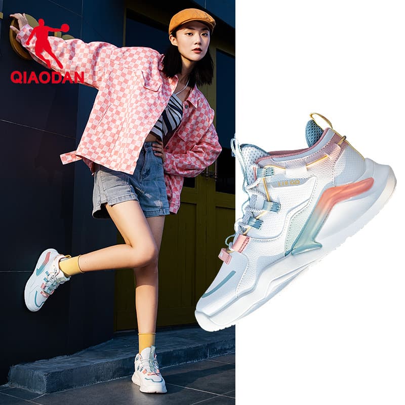 ハイカットスニーカー 快適軽量 スポーツ スタイリッシュ 柔らかな履き心地 歩きやすい クッション 安定感 軽量 メッシュ 通気性