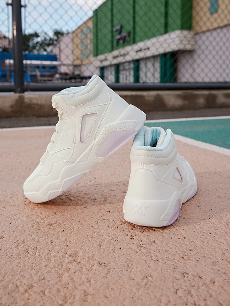 ハイカットスニーカー 定番 洗練された都会派 ハイカット スポーツシューズ 歩きやすい 軽量 シンプル クッション