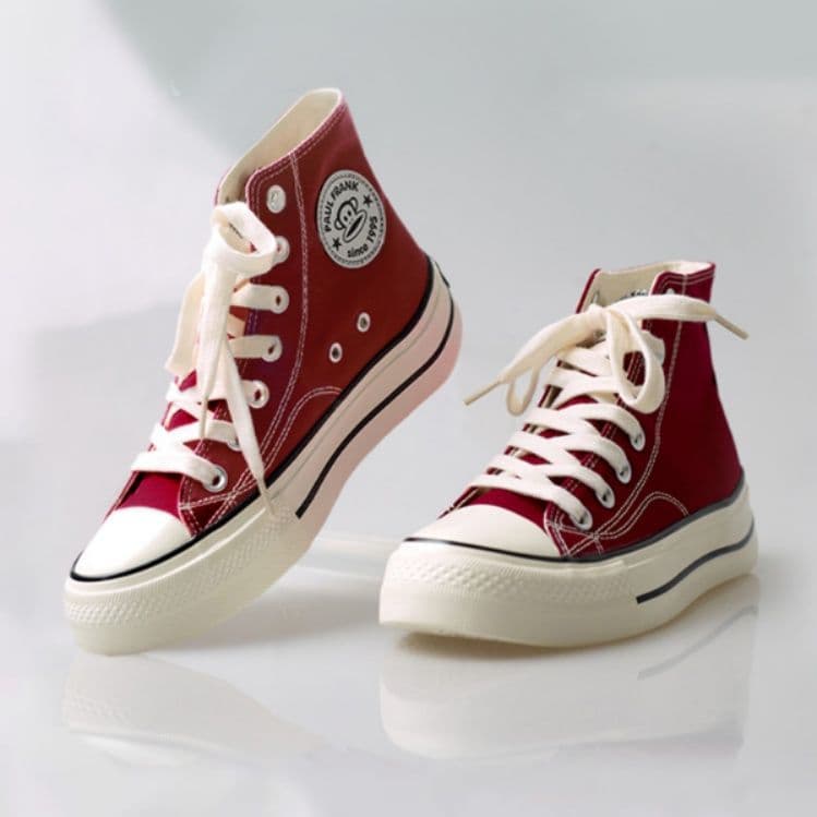 ハイカットスニーカー 定番 人気 カジュアル シンプル 可愛い おしゃれ スタイリッシュ 歩きやすい クッション 安定感 日常使い