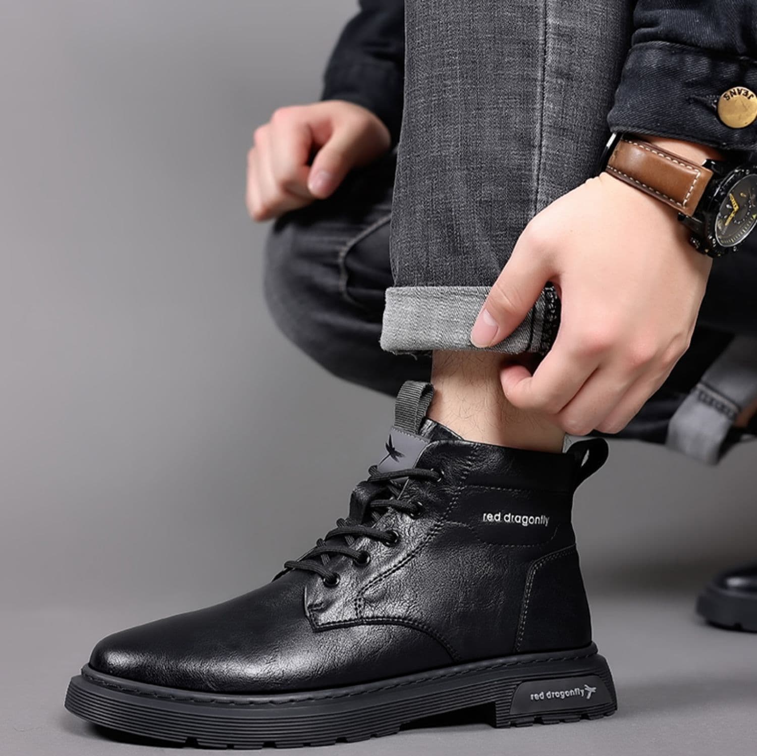 ハイカットスニーカー 定番 本革 耐久性 カジュアル グリップ力 安定感 スタイリッシュ アウトドア 快適歩行 衝撃吸収 かっこいい