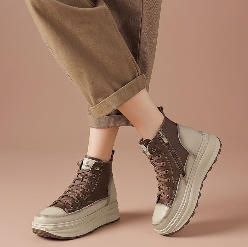 ハイカットスニーカー 本革 厚底 伸長効果 サイドジッパー 履きやすい デイリーコーデ おしゃれ スタイリッシュ きれいめ 高級感