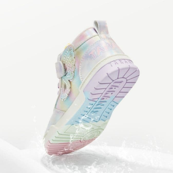 ハイカットスニーカー 好評 可愛い かわいい 綺麗 おしゃれ スタイリッシュ 日常使い デイリーユース 歩きやすい クッション 安定感