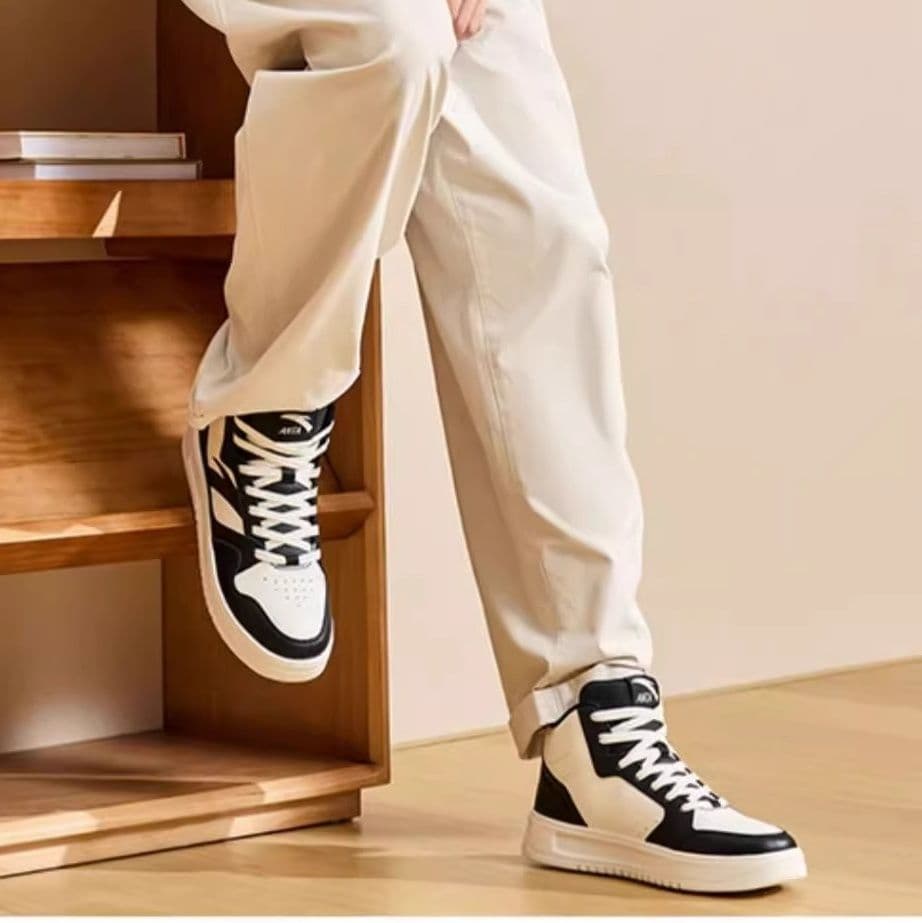 ハイカットスニーカー 都会的 バスケット スポーツ 通学 学校 通気性 カジュアル 履きやすい 疲れにくい ウォーキング