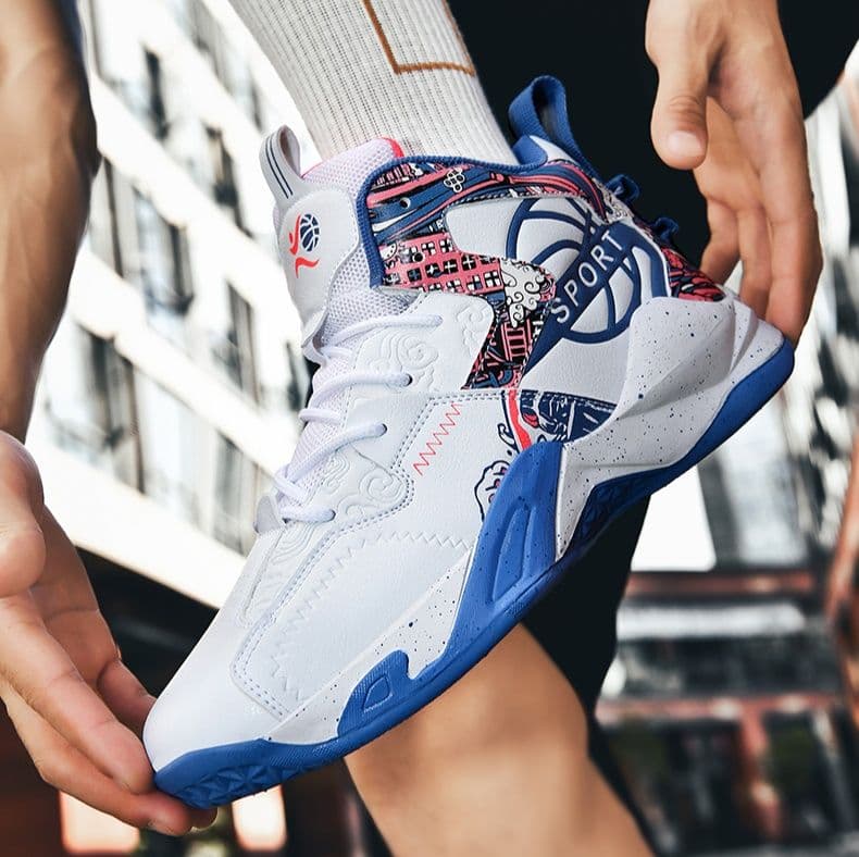 ハイカットスニーカー クッション性 衝撃吸収性 防滑性 通気性 日常使い 部活 スポーツ ランニング デイリーユース かっこいい 目立つ