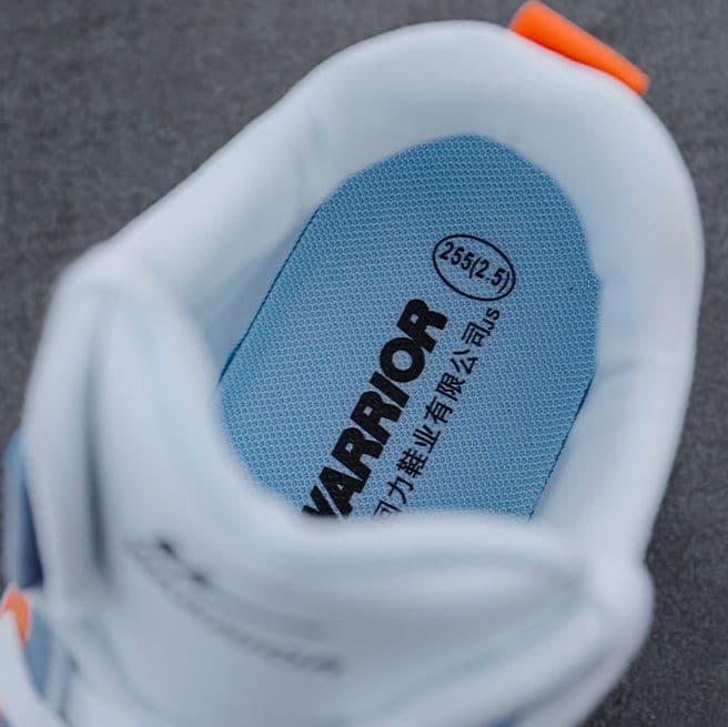 ハイカットスニーカー スポーツ ランニング 学校 部活 疲れにくい 痛くならない 履きやすい 歩きやすい クッション 安定感