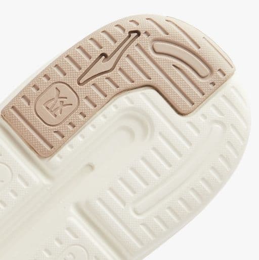 ハイカットスニーカー ストリート 学校 部活 スポーツ ランニング バスケットシューズ ヒップホップ 軽量設計 クッション性