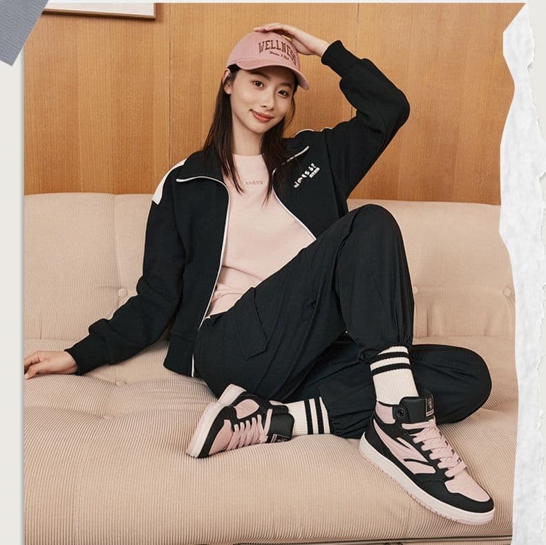 ハイカットスニーカー パステル スタイリッシュ おしゃれ スタイリッシュ きれいめ 疲れにくい 通気性 メッシュ素材 脚長効果