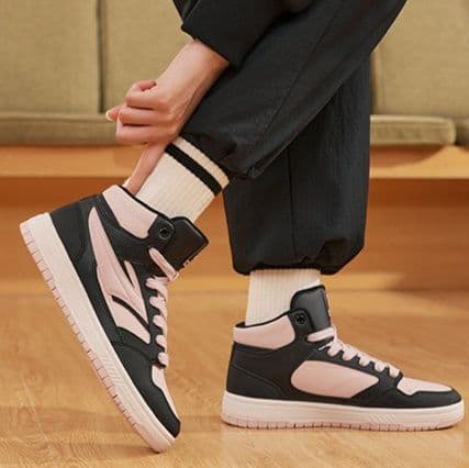 ハイカットスニーカー パステル スタイリッシュ おしゃれ スタイリッシュ きれいめ 疲れにくい 通気性 メッシュ素材 脚長効果