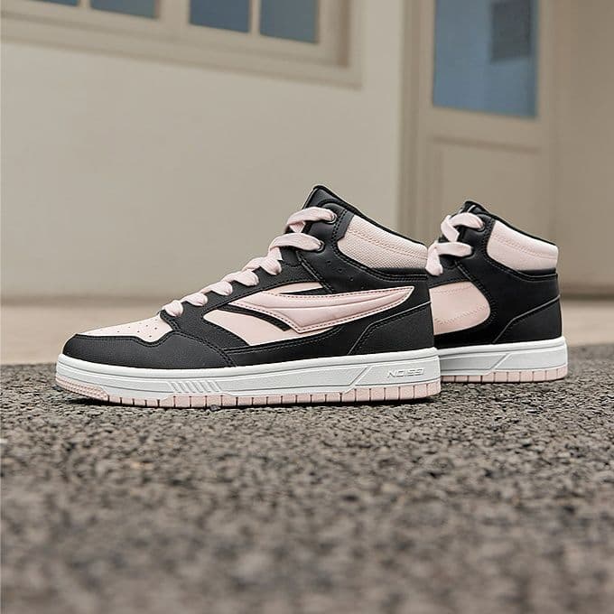 ハイカットスニーカー パステル スタイリッシュ おしゃれ スタイリッシュ きれいめ 疲れにくい 通気性 メッシュ素材 脚長効果