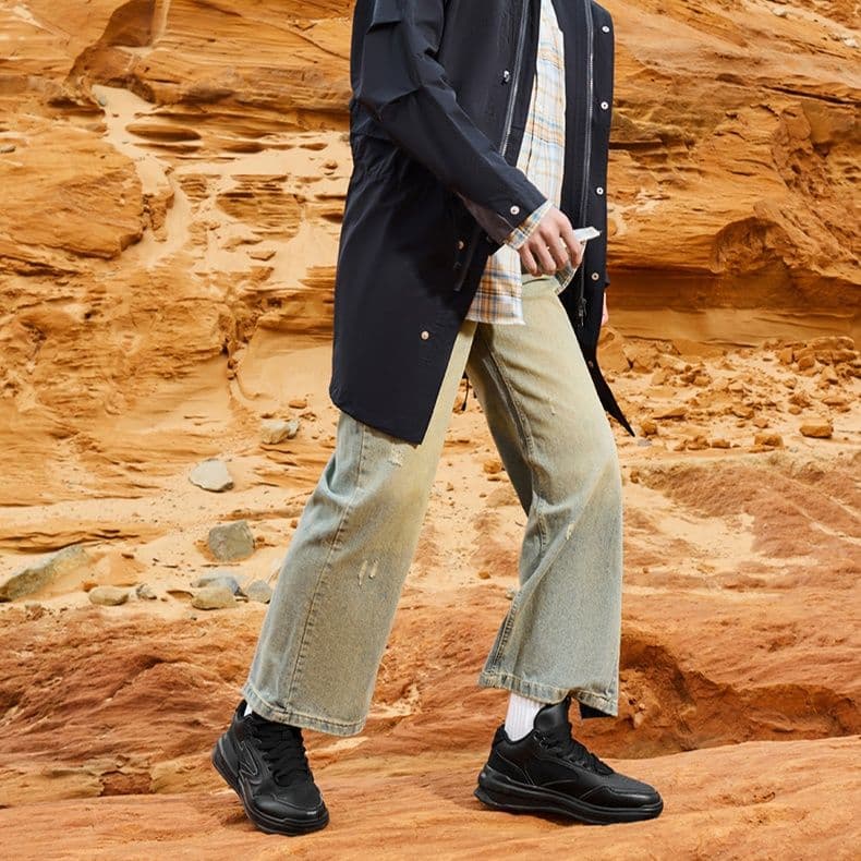 ハイカットスニーカー 疲れにくい スポーツ デイリーユース 耐久性 快適性 安定感 履きやすい 歩きやすい カジュアル シンプル 通気性