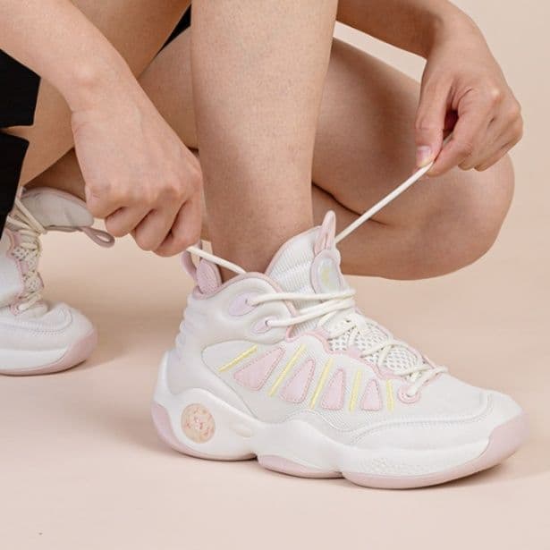 ハイカットスニーカー 美脚 クッション サポート力 安定感 疲れにくい 痛くならない スポーツ 通学 学校 部活 おしゃれ きれいめ