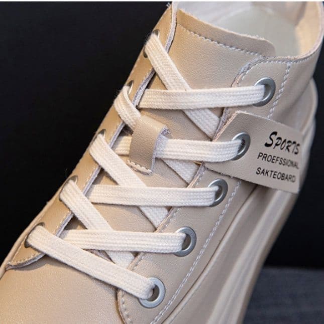 ハイカットスニーカー 本革 伸長効果 厚底 身長アップ効果 履きやすい キレイめ 疲れにくい 快適歩行 スタイリッシュ デイリーコーデ