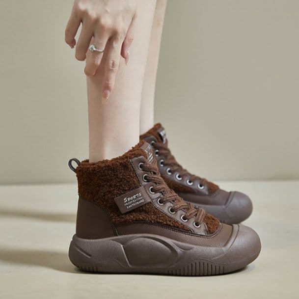 ハイカットスニーカー もこもこ 厚底 秋 冬 ボア素材 安定感 耐久性 スタイルアップ かわいい すべりにくい カジュアルコーデ