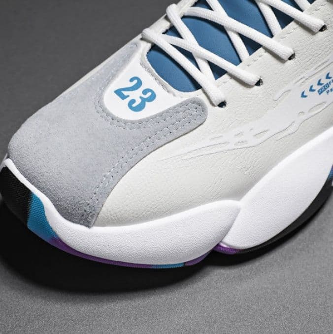 ハイカットスニーカー 疲れにくい 痛くならない 履きやすい 歩きやすい クッション 安定感 デイリーユース 日常使い 快適歩行