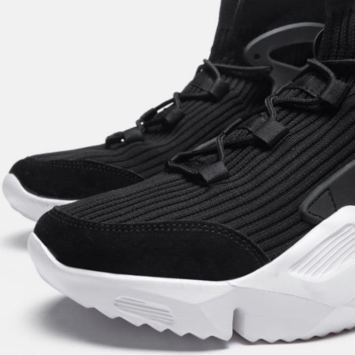 【近未来】サイバーパンク チャンキーソックススニーカー ホワイト | 超厚底 ハイテク