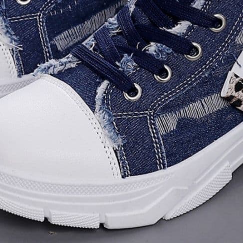ハイカットスニーカー ダメージデニム 厚底ソール カジュアル デイリーコーデ スタイルアップ かわいい 学校 日常使い 履きやすい