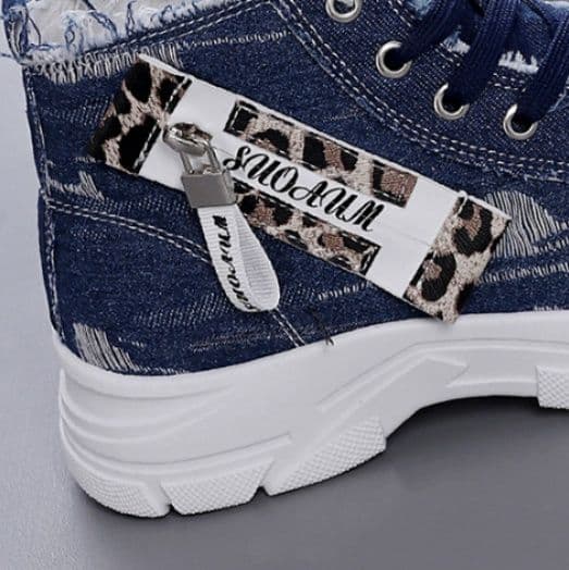 ハイカットスニーカー ダメージデニム 厚底ソール カジュアル デイリーコーデ スタイルアップ かわいい 学校 日常使い 履きやすい