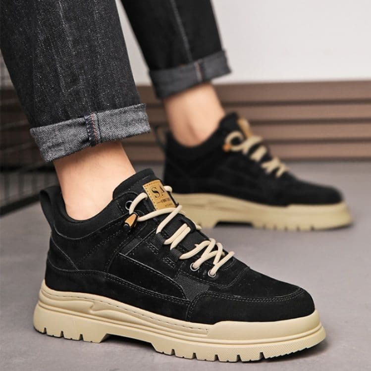 ハイカットスニーカー スエード調 耐久性 厚底ソール 日常使い アウトドア クッション性 グリップ力 スタイリッシュ レースアップデザイン