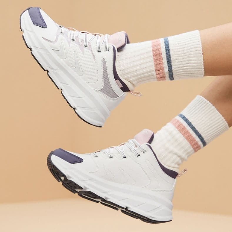 ハイカットスニーカー 定番 ウェーブソール 通気性 スポーティー カジュアル メッシュ素材 疲れにくい 裏ボア仕様 グリップ力 保温性