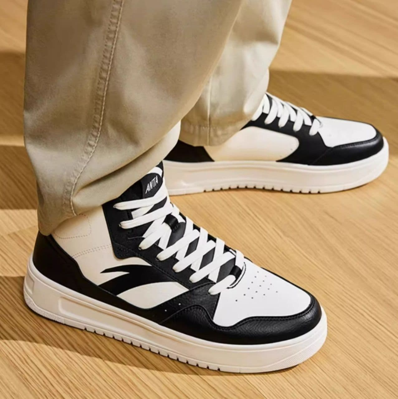 ハイカットスニーカー 都会的 バスケット スポーツ 通学 学校 通気性 カジュアル 履きやすい 疲れにくい ウォーキング