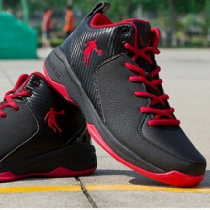 ハイカットスニーカー 快適 バスケットボール スポーツ 部活 学校 軽量 履きやすい 滑り止め 衝撃吸収性 安定感 ボリュームソール