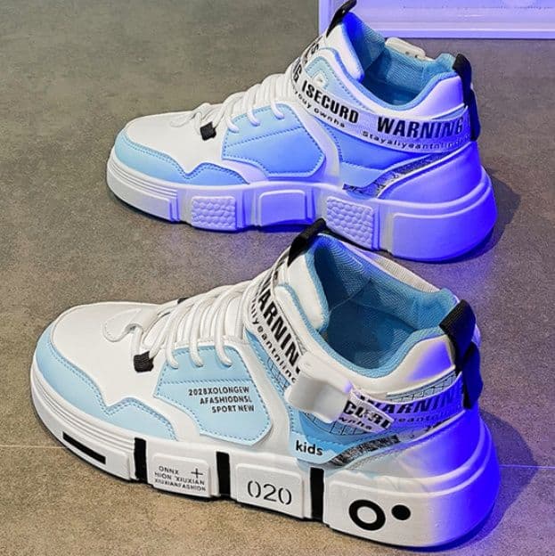 ハイカットスニーカー かっこいい 目立つ 遊び心 ストリート系 厚底設計 カジュアル デイリーコーデ ストリート 履きやすい 通気性