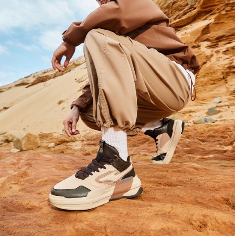 ハイカットスニーカー 疲れにくい スポーツ デイリーユース 耐久性 快適性 安定感 履きやすい 歩きやすい カジュアル シンプル 通気性