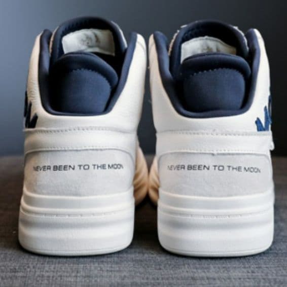 ハイカットスニーカー シンプル カジュアル 安定感 厚底ソール 上質な本革素材 ボリュームソール クッション  衝撃吸収 グリップ力