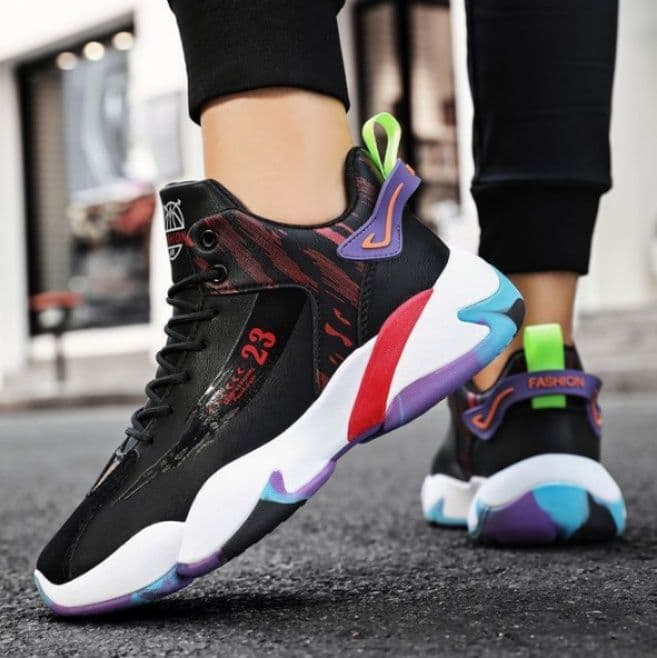 ハイカットスニーカー 疲れにくい 痛くならない 履きやすい 歩きやすい クッション 安定感 デイリーユース 日常使い 快適歩行