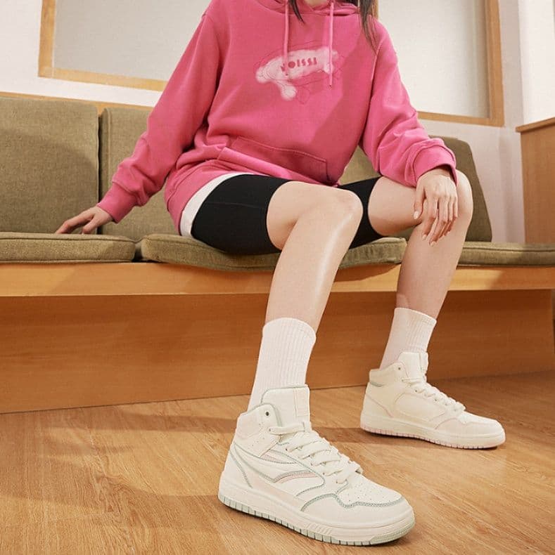 ハイカットスニーカー パステル スタイリッシュ おしゃれ スタイリッシュ きれいめ 疲れにくい 通気性 メッシュ素材 脚長効果