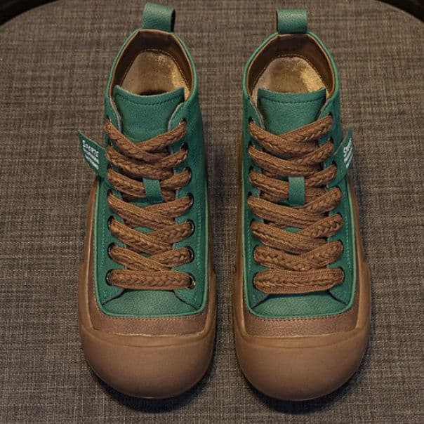 ハイカットスニーカー 高級感 スエード ボリュームソール クッション性 衝撃吸収 安定感 カジュアル おしゃれ スタイリッシュ きれい