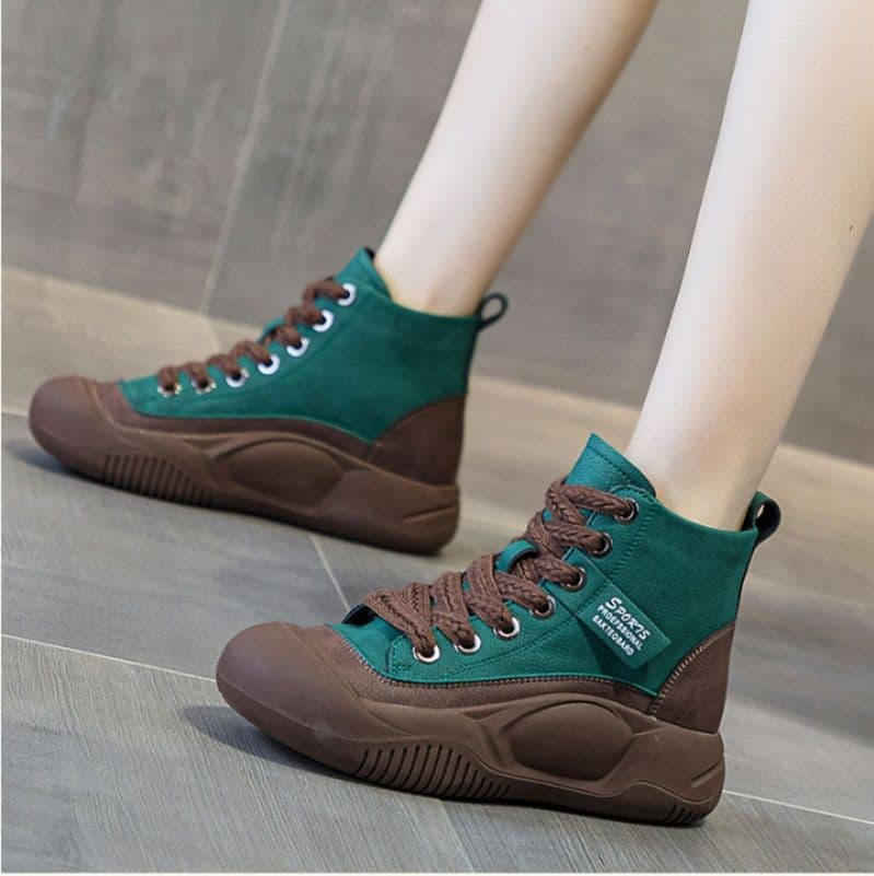 ハイカットスニーカー 高級感 スエード ボリュームソール クッション性 衝撃吸収 安定感 カジュアル おしゃれ スタイリッシュ きれい