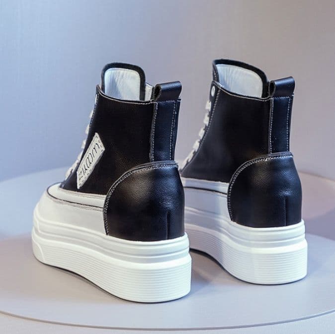 ハイカットスニーカー 厚底 身長アップ効果 カジュアル きれいめ シンプル かわいい 歩きやすい クッション 安定感 オールシーズン