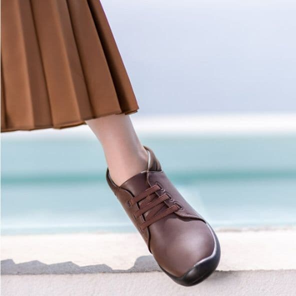 ハイカットスニーカー 耐久性 シンプル 歩きやすい クッション 安定感 軽量素材 おしゃれ スタイリッシュ きれいめ 秋 冬 綺麗