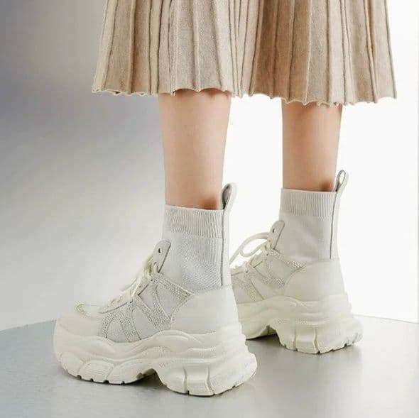 ハイカットスニーカー 高級感 美脚効果 快適歩行 履き心地 ニット厚底ソール 安定感 カジュアル  美脚足長 厚底靴 ボリュームソール