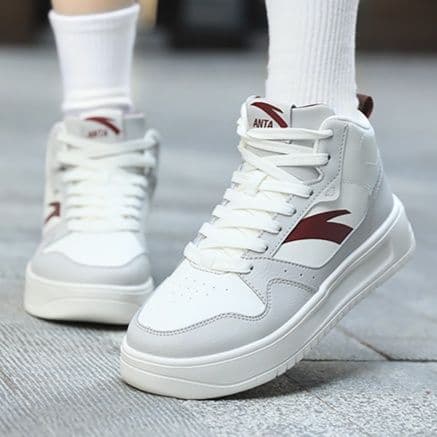 ハイカットスニーカー 美脚効果 疲れにくい 痛くならない ふわり軽やか クッション性 通気性 スポーティー スポーツ ランニング