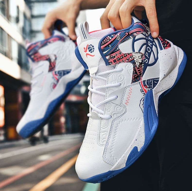 ハイカットスニーカー クッション性 衝撃吸収性 防滑性 通気性 日常使い 部活 スポーツ ランニング デイリーユース かっこいい 目立つ