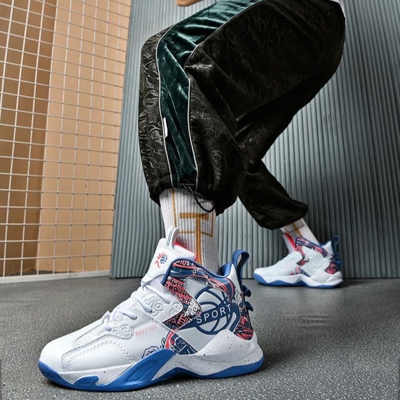 ハイカットスニーカー クッション性 衝撃吸収性 防滑性 通気性 日常使い 部活 スポーツ ランニング デイリーユース かっこいい 目立つ