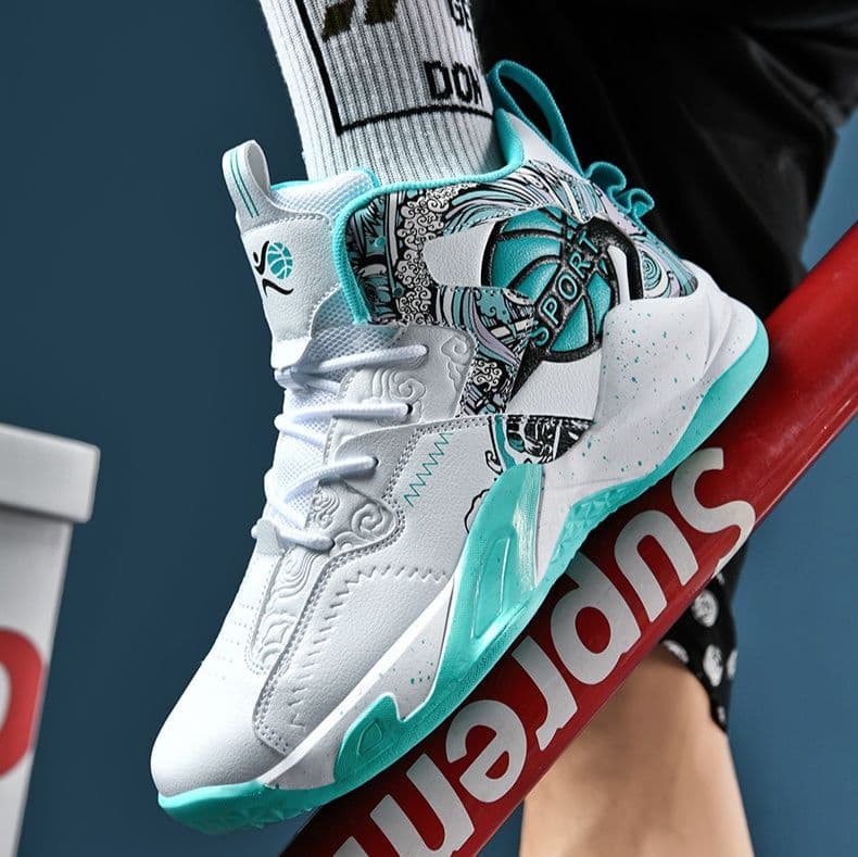 ハイカットスニーカー クッション性 衝撃吸収性 防滑性 通気性 日常使い 部活 スポーツ ランニング デイリーユース かっこいい 目立つ