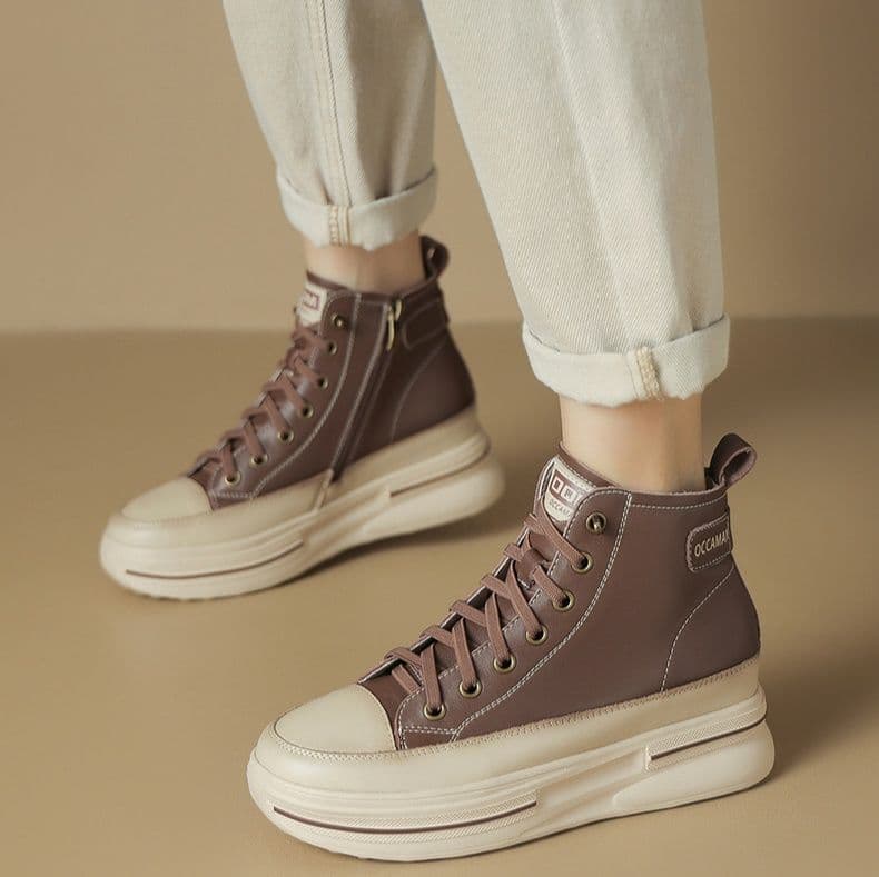 ハイカットスニーカー 秋 冬 脚長効果 伸長効果 美脚足長 おしゃれ スタイリッシュ きれいめ 厚底ソール 歩きやすい クッション 通気性