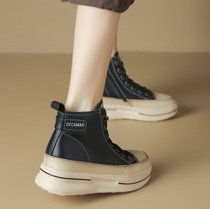 ハイカットスニーカー 秋 冬 脚長効果 伸長効果 美脚足長 おしゃれ スタイリッシュ きれいめ 厚底ソール 歩きやすい クッション 通気性