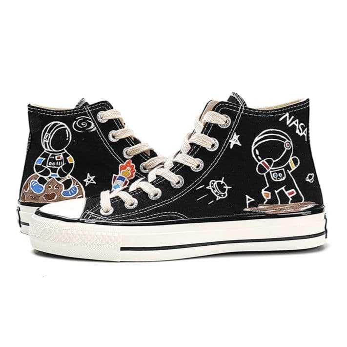 ハイカットスニーカー 人気 カジュアル シンプル かわいい 可愛い 目立つ 遊び心 通学 学校 デイリーユース 日常使い 帆布 歩きやすい