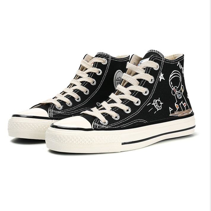 ハイカットスニーカー 人気 カジュアル シンプル かわいい 可愛い 目立つ 遊び心 通学 学校 デイリーユース 日常使い 帆布 歩きやすい