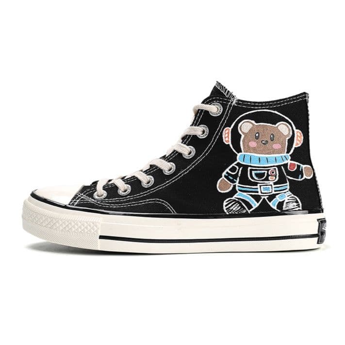 ハイカットスニーカー 人気 カジュアル シンプル かわいい 可愛い 目立つ 遊び心 通学 学校 デイリーユース 日常使い 帆布 歩きやすい