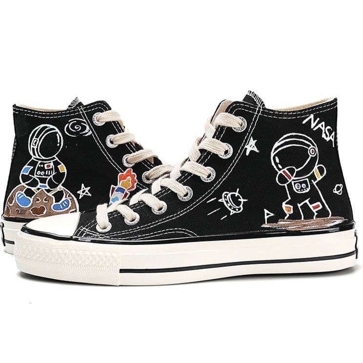 ハイカットスニーカー 人気 カジュアル シンプル かわいい 可愛い 目立つ 遊び心 通学 学校 デイリーユース 日常使い 帆布 歩きやすい