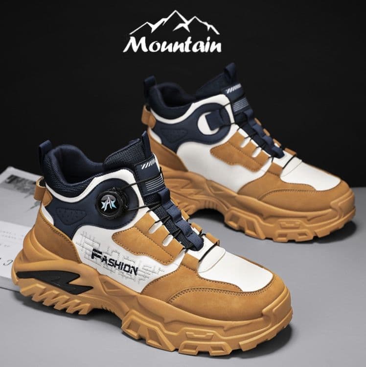 【ハイテク・アーバン】ダイヤル式フリーロック・ダッドスニーカー エクリュ×ダークブラウン | 多層パネル構造 ギザギザ・チャンキーソール ストリート・テックウェア