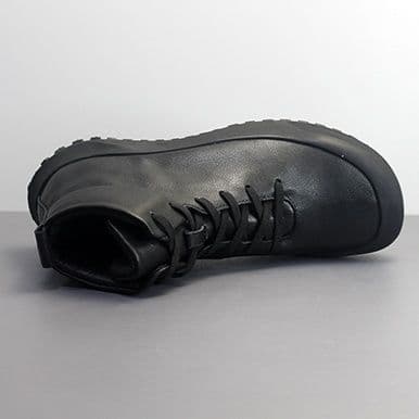 ハイカットスニーカー 本革 おしゃれ スタイリッシュ きれいめ クール ビジネス 通勤 会社 歩きやすい クッション 安定感  伸長効果