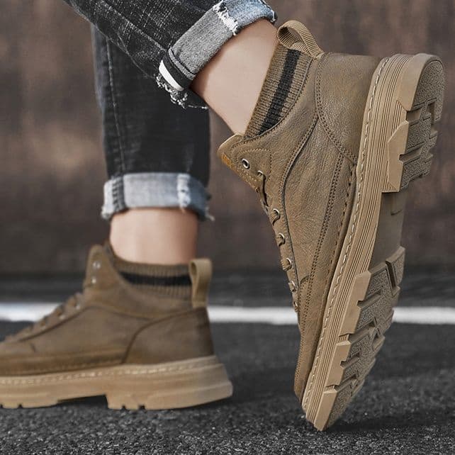 ハイカットスニーカー 定番 ビジネス 通勤 会社 おしゃれ スタイリッシュ きれいめ 歩きやすい クッション 安定感 スタイルアップ