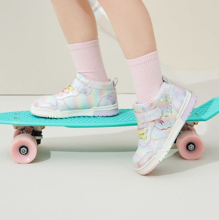 ハイカットスニーカー 好評 可愛い かわいい 綺麗 おしゃれ スタイリッシュ 日常使い デイリーユース 歩きやすい クッション 安定感